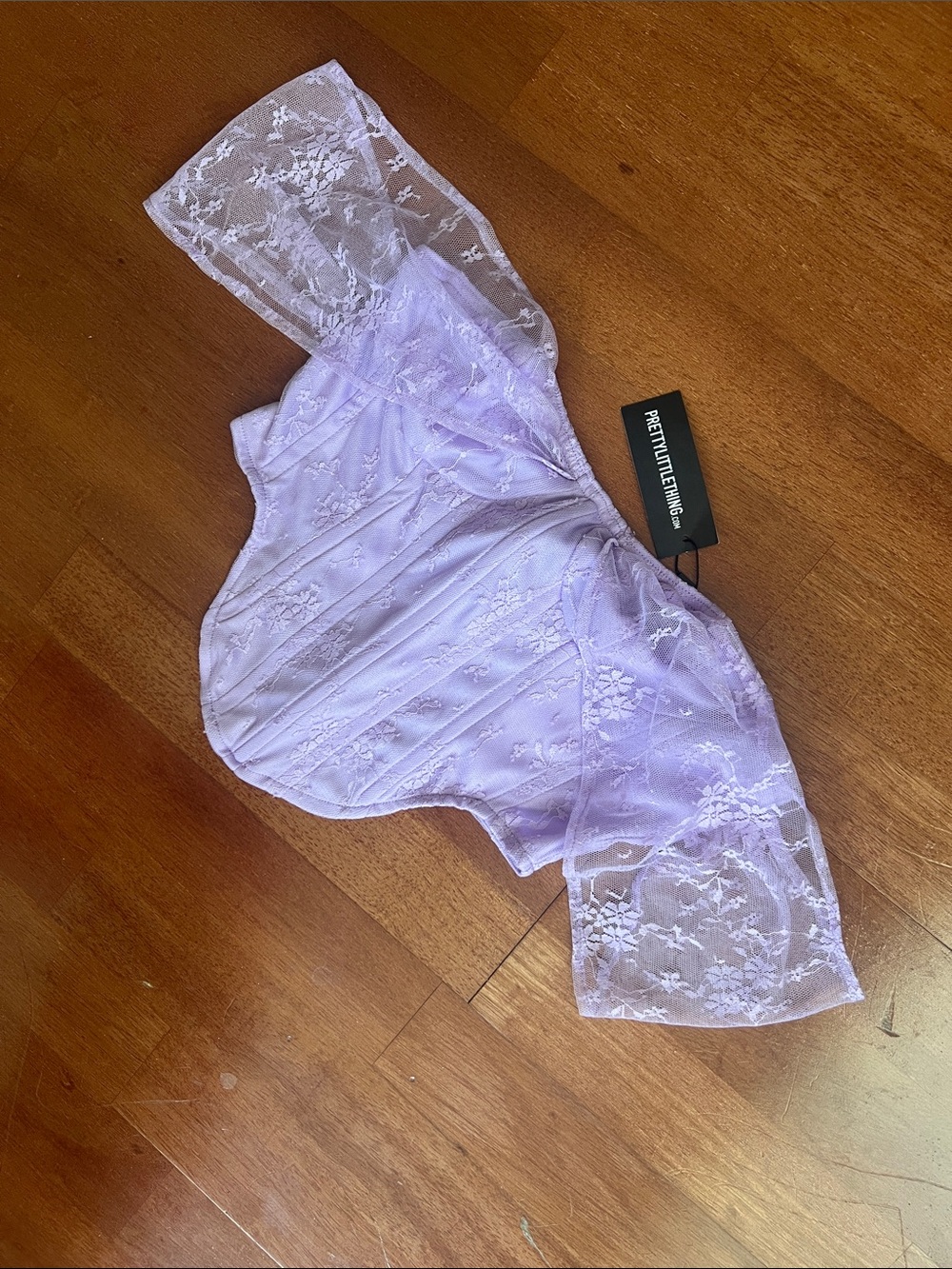 PrettyLittleThing Lace Top - Picture 5 of 5